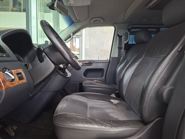 Volkswagen Multivan T5 Рестайлинг с пробегом 2012 года, цена 1 717 000 рублей, 421549 км, минивэн, Автокод Объявления