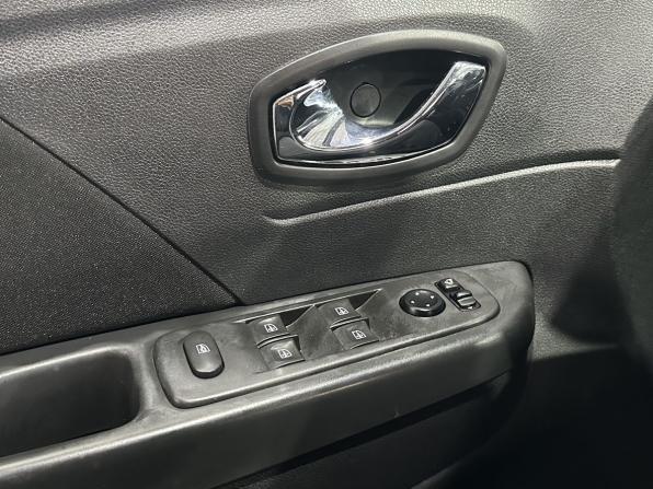 Renault Kaptur I с пробегом 2020 года, цена 1 550 000 рублей, 90792 км, внедорожник, Автокод Объявления
