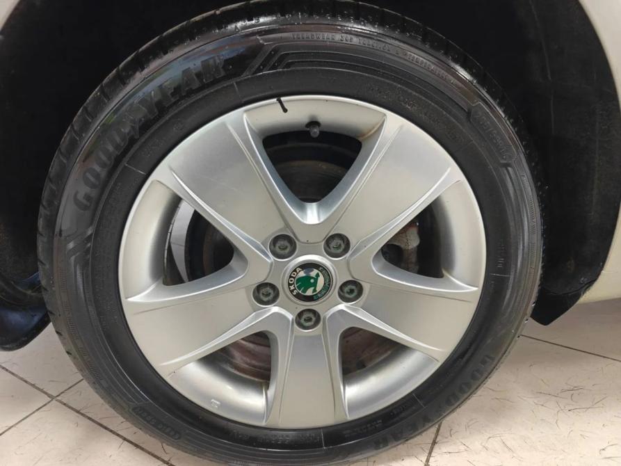 Skoda Octavia II (A5) Рестайлинг Москва  - изображение 16