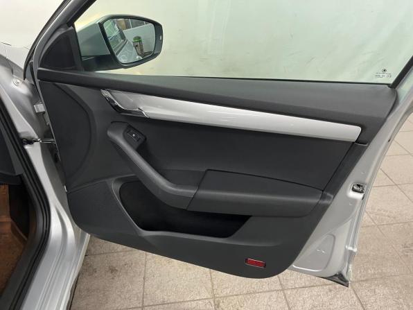 Skoda Octavia III (A7) с пробегом 2015 года, цена 1 110 000 рублей, 141821 км, лифтбек, Автокод Объявления
