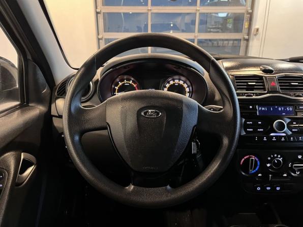 Lada (ВАЗ) Granta I Рестайлинг с пробегом 2023 года, цена 975 000 рублей, 61641 км, лифтбек, Автокод Объявления