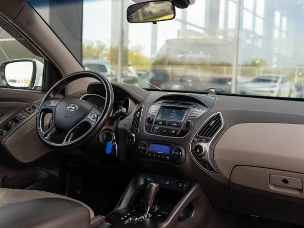 Hyundai ix35 I Рестайлинг с пробегом 2014 года, цена 1 380 000 рублей, 238482 км, внедорожник, Автокод Объявления
