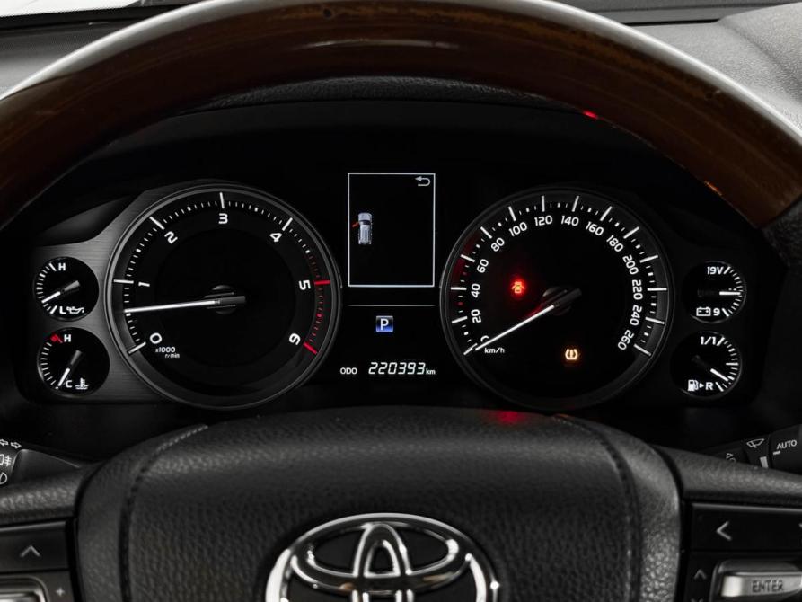 Toyota Land Cruiser 200 Series Рестайлинг 2 Санкт-Петербург  - изображение 18