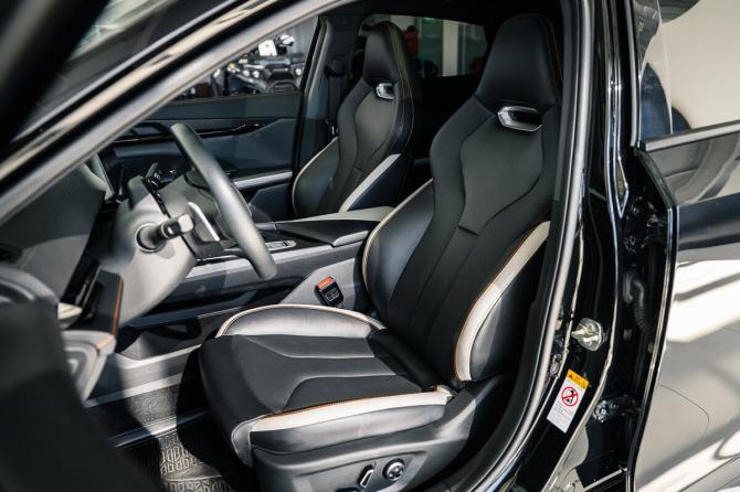 Changan UNI-V I с пробегом 2024 года, цена 2 319 000 рублей, 14000 км, лифтбек, Автокод Объявления