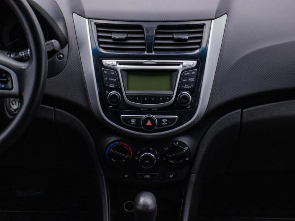 Hyundai Solaris I с пробегом 2013 года, цена 740 000 рублей, 193862 км, хэтчбек, Автокод Объявления