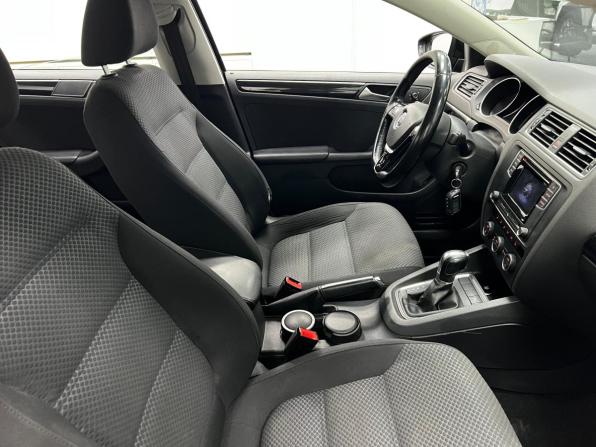 Volkswagen Jetta VI Рестайлинг с пробегом 2016 года, цена 1 250 000 рублей, 182000 км, седан, Автокод Объявления