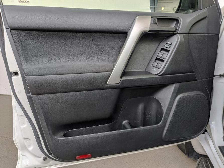 Toyota Land Cruiser Prado 150 Series Рестайлинг 2 Москва  - изображение 19