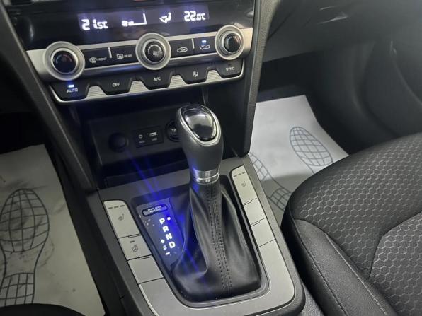 Hyundai Elantra VI (AD) Рестайлинг с пробегом 2019 года, цена 1 750 000 рублей, 26977 км, седан, Автокод Объявления