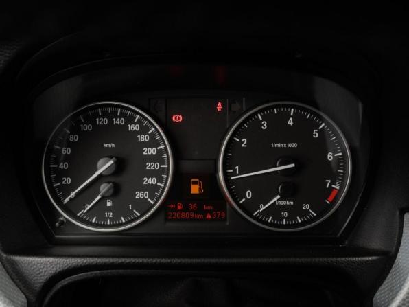 BMW 3 серии V (E90/E91/E92/E93) Рестайлинг с пробегом 2008 года, цена 929 000 рублей, 220809 км, седан, Автокод Объявления