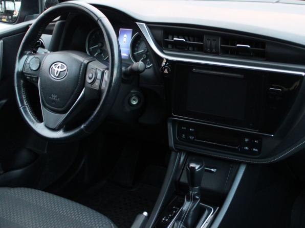 Toyota Corolla XI (E160 E170 E180) Рестайлинг 1 с пробегом 2018 года, цена 1 729 000 рублей, 114680 км, седан, Автокод Объявления
