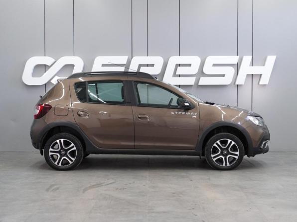 Renault Sandero II Рестайлинг с пробегом 2020 года, цена 1 564 000 рублей, 42691 км, хэтчбек, Автокод Объявления