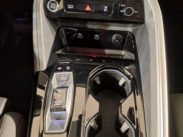 Audi Q5 III с пробегом 2025 года, цена 8 333 000 рублей, 2146 км, внедорожник, Автокод Объявления