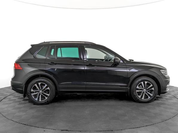 Volkswagen Tiguan II с пробегом 2019 года, цена 1 959 000 рублей, 181317 км, внедорожник, Автокод Объявления