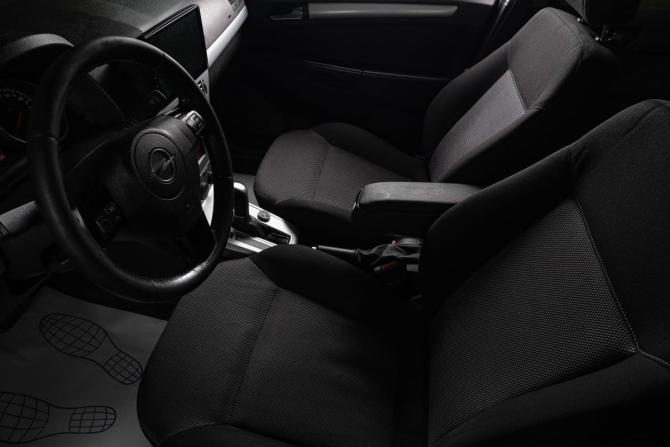 Opel Astra H Рестайлинг с пробегом 2010 года, цена 729 000 рублей, 185300 км, седан, Автокод Объявления