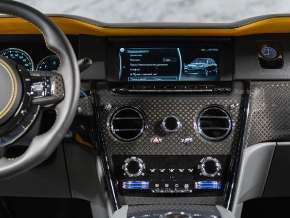 Rolls-Royce Cullinan I с пробегом 2022 года, цена 54 980 000 рублей, 2652 км, внедорожник, Автокод Объявления