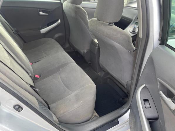Toyota Prius III (XW30) с пробегом 2010 года, цена 980 000 рублей, 274966 км, лифтбек, Автокод Объявления