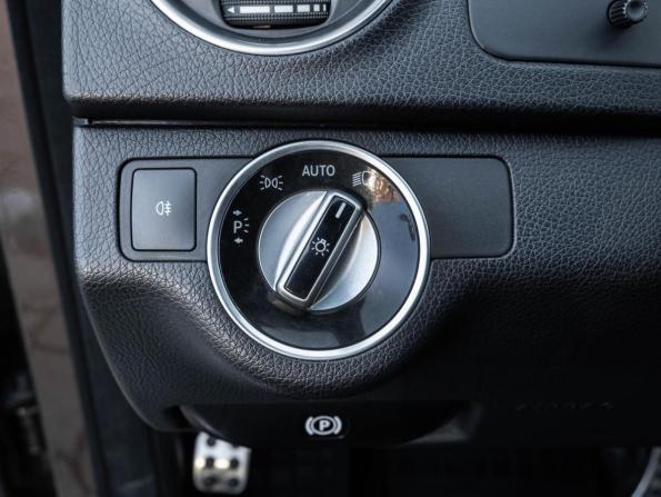 Mercedes-Benz C-Класс III (W204) Рестайлинг с пробегом 2012 года, цена 1 306 000 рублей, 273000 км, седан, Автокод Объявления