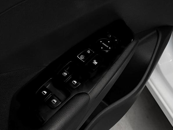 Hyundai Solaris II с пробегом 2019 года, цена 988 000 рублей, 97000 км, седан, Автокод Объявления
