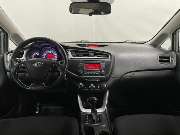 Kia Ceed II Рестайлинг с пробегом 2018 года, цена 1 394 000 рублей, 155937 км, универсал, Автокод Объявления