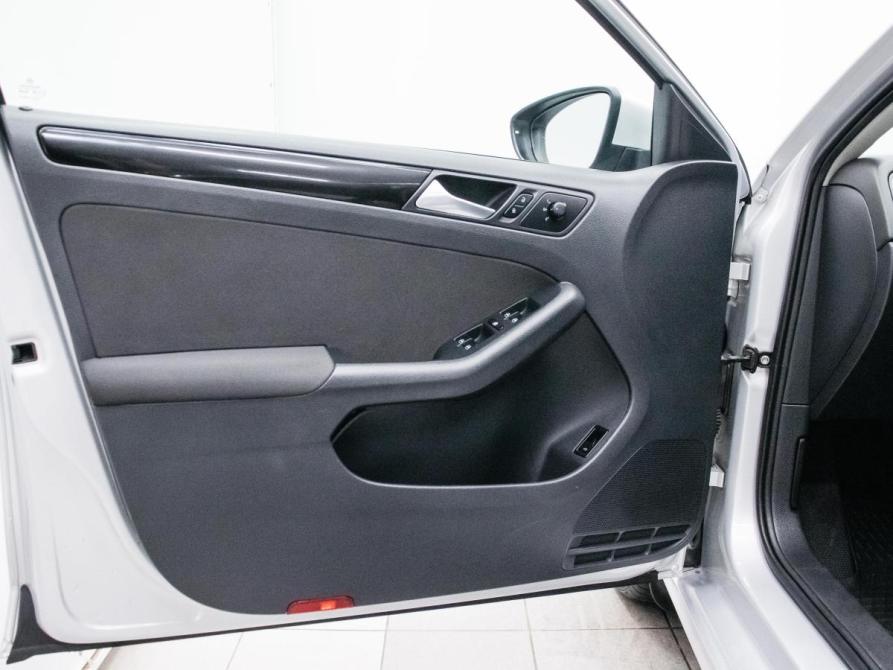 Volkswagen Jetta VI Красноярск  - изображение 10