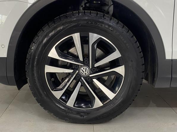 Volkswagen Tiguan II с пробегом 2019 года, цена 2 399 000 рублей, 173121 км, внедорожник, Автокод Объявления