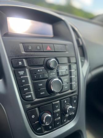 Opel Astra J Рестайлинг с пробегом 2013 года, цена 675 000 рублей, 156508 км, хэтчбек, Автокод Объявления