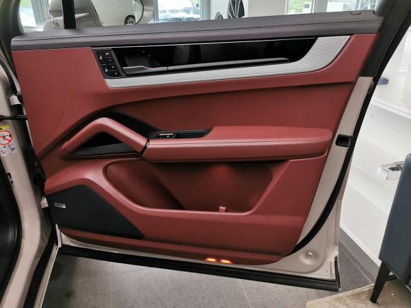Porsche Cayenne III Рестайлинг с пробегом 2024 года, цена 14 900 000 рублей, 16857 км, внедорожник, Автокод Объявления