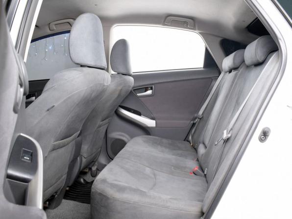 Toyota Prius III (XW30) с пробегом 2009 года, цена 1 114 995 рублей, 284190 км, лифтбек, Автокод Объявления