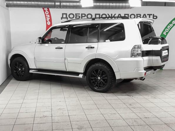Mitsubishi Pajero IV Рестайлинг 2 с пробегом 2019 года, цена 3 660 000 рублей, 35948 км, внедорожник, Автокод Объявления