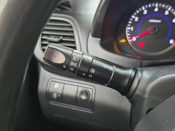 Hyundai Solaris I с пробегом 2012 года, цена 949 000 рублей, 179000 км, хэтчбек, Автокод Объявления