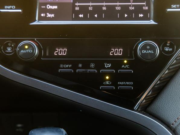 Toyota Camry VIII (XV70) с пробегом 2019 года, цена 2 898 000 рублей, 60396 км, седан, Автокод Объявления