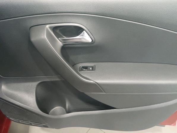 Volkswagen Polo V Рестайлинг с пробегом 2018 года, цена 1 130 000 рублей, 188700 км, седан, Автокод Объявления