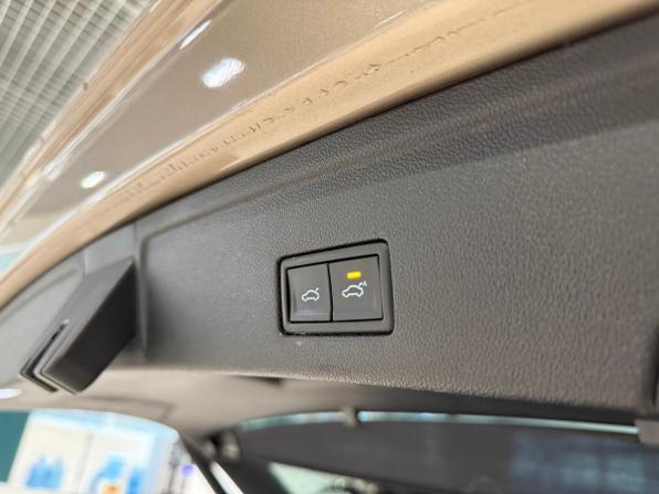 Volkswagen Touareg III с пробегом 2019 года, цена 3 990 000 рублей, 189300 км, внедорожник, Автокод Объявления