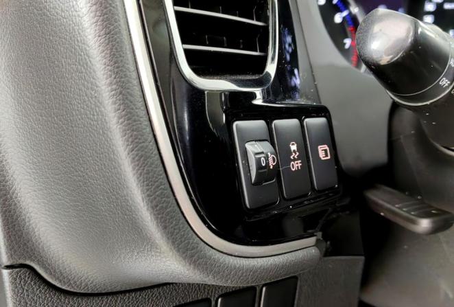 Mitsubishi Outlander III Рестайлинг 3 с пробегом 2019 года, цена 1 900 000 рублей, 205000 км, внедорожник, Автокод Объявления