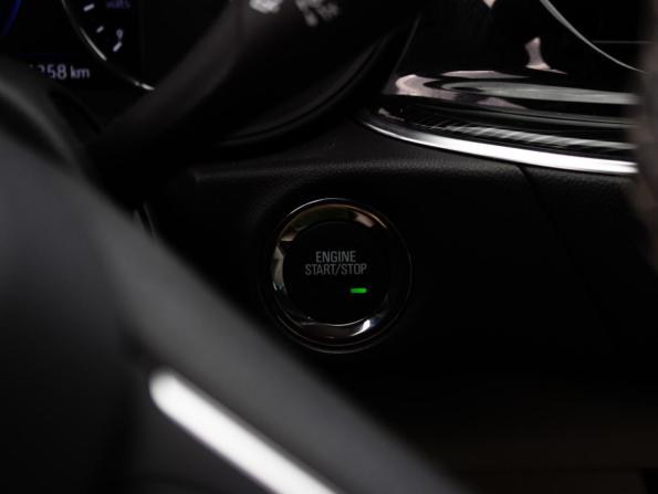 Opel Insignia II с пробегом 2018 года, цена 1 769 000 рублей, 191257 км, универсал, Автокод Объявления