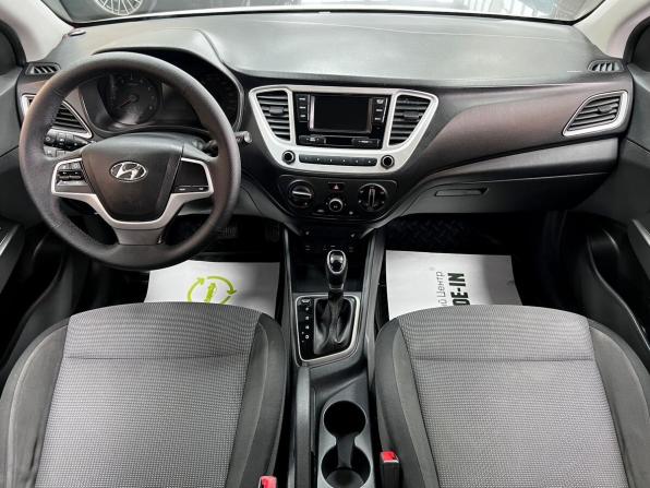 Hyundai Solaris II с пробегом 2018 года, цена 895 000 рублей, 142352 км, седан, Автокод Объявления