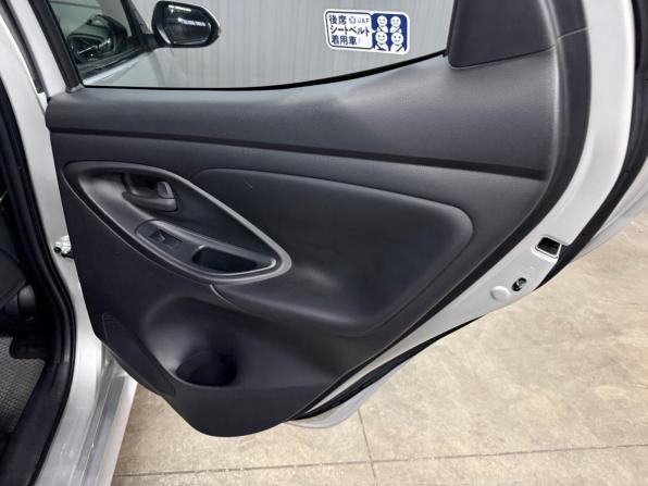 Toyota Yaris IV с пробегом 2021 года, цена 1 297 000 рублей, 77147 км, хэтчбек, Автокод Объявления
