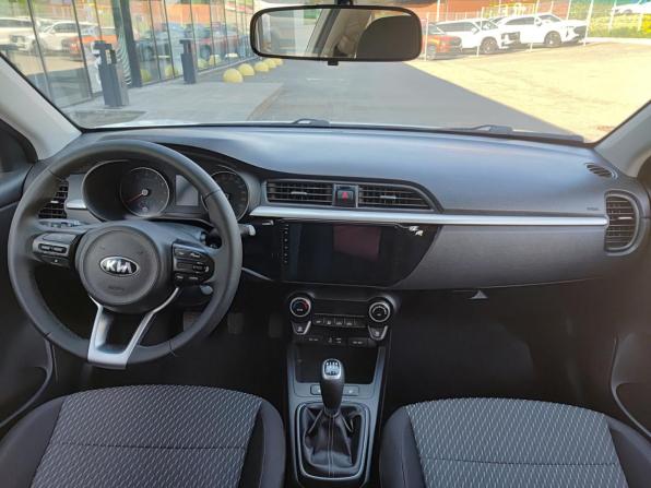Kia Rio IV с пробегом 2018 года, цена 1 270 000 рублей, 74000 км, седан, Автокод Объявления