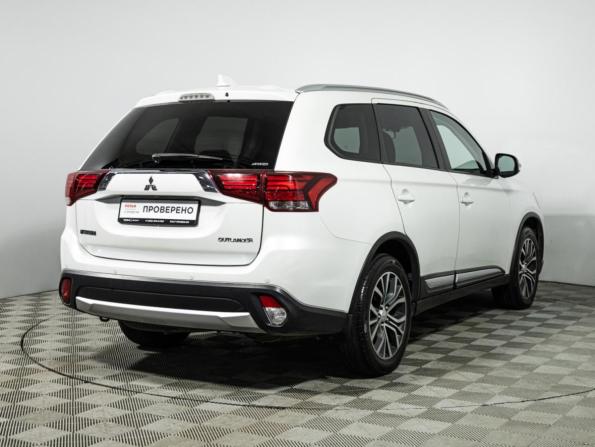 Mitsubishi Outlander III Рестайлинг 2 с пробегом 2018 года, цена 1 549 585 рублей, 224506 км, внедорожник, Автокод Объявления