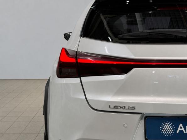 Lexus UX I с пробегом 2021 года, цена 3 050 000 рублей, 78484 км, внедорожник, Автокод Объявления