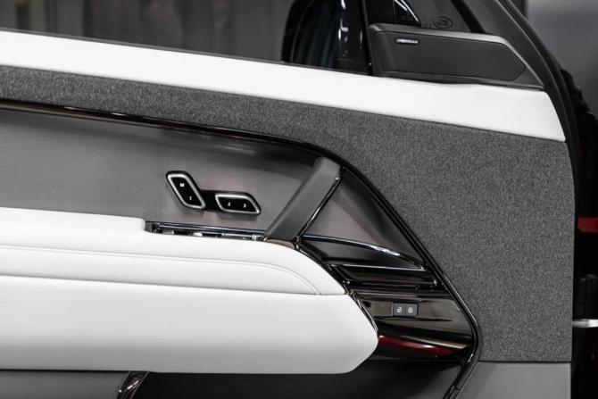 Новый Land Rover Range Rover Sport III 2025 года, цена 20 452 900 рублей, внедорожник, Автокод Объявления