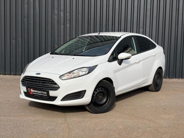 Ford Fiesta Mk6 Рестайлинг с пробегом 2015 года, цена 675 000 рублей, 135100 км, седан, Автокод Объявления