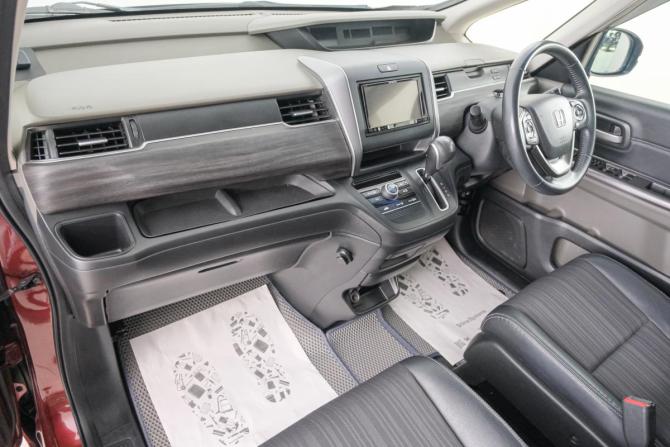 Honda Freed II с пробегом 2017 года, цена 1 549 000 рублей, 83400 км, компактвэн, Автокод Объявления