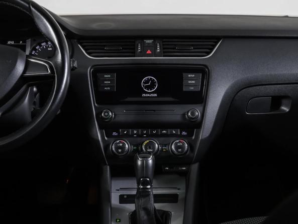 Skoda Octavia III (A7) с пробегом 2015 года, цена 1 390 000 рублей, 207849 км, лифтбек, Автокод Объявления