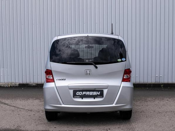 Honda Freed I с пробегом 2009 года, цена 999 000 рублей, 172928 км, компактвэн, Автокод Объявления