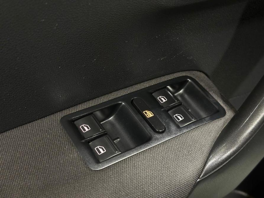 Volkswagen Polo V Рестайлинг Челябинск  - изображение 14