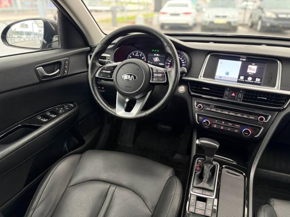 Kia Optima IV Рестайлинг с пробегом 2018 года, цена 1 745 000 рублей, 156000 км, седан, Автокод Объявления