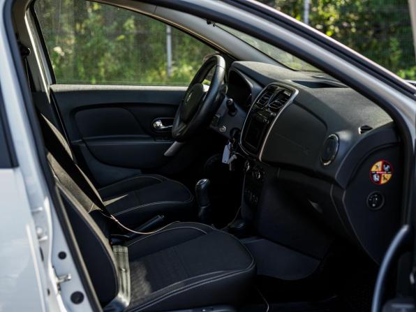 Renault Sandero II с пробегом 2014 года, цена 645 001 рубль, 113500 км, хэтчбек, Автокод Объявления