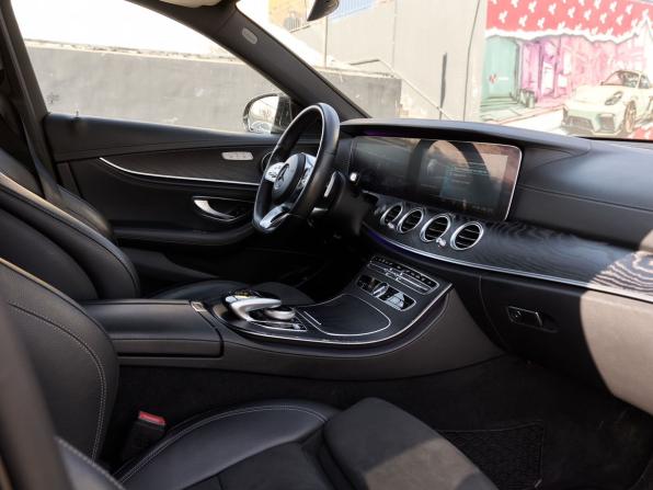 Mercedes-Benz E-Класс V (W213 S213 C238) с пробегом 2018 года, цена 3 247 000 рублей, 106917 км, седан, Автокод Объявления