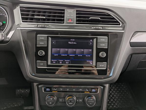 Volkswagen Tiguan II с пробегом 2017 года, цена 2 200 000 рублей, 94006 км, внедорожник, Автокод Объявления